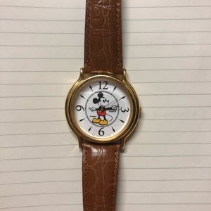 Vintage Disney Mickey Mouse Watch!